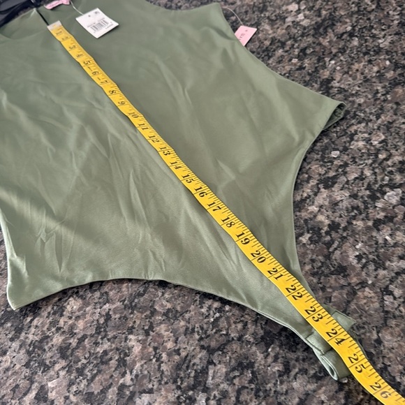Crave  Fame Women's green Mock Turtleneck Sleeveless Bodysuit Size L - Picture 10 of 10